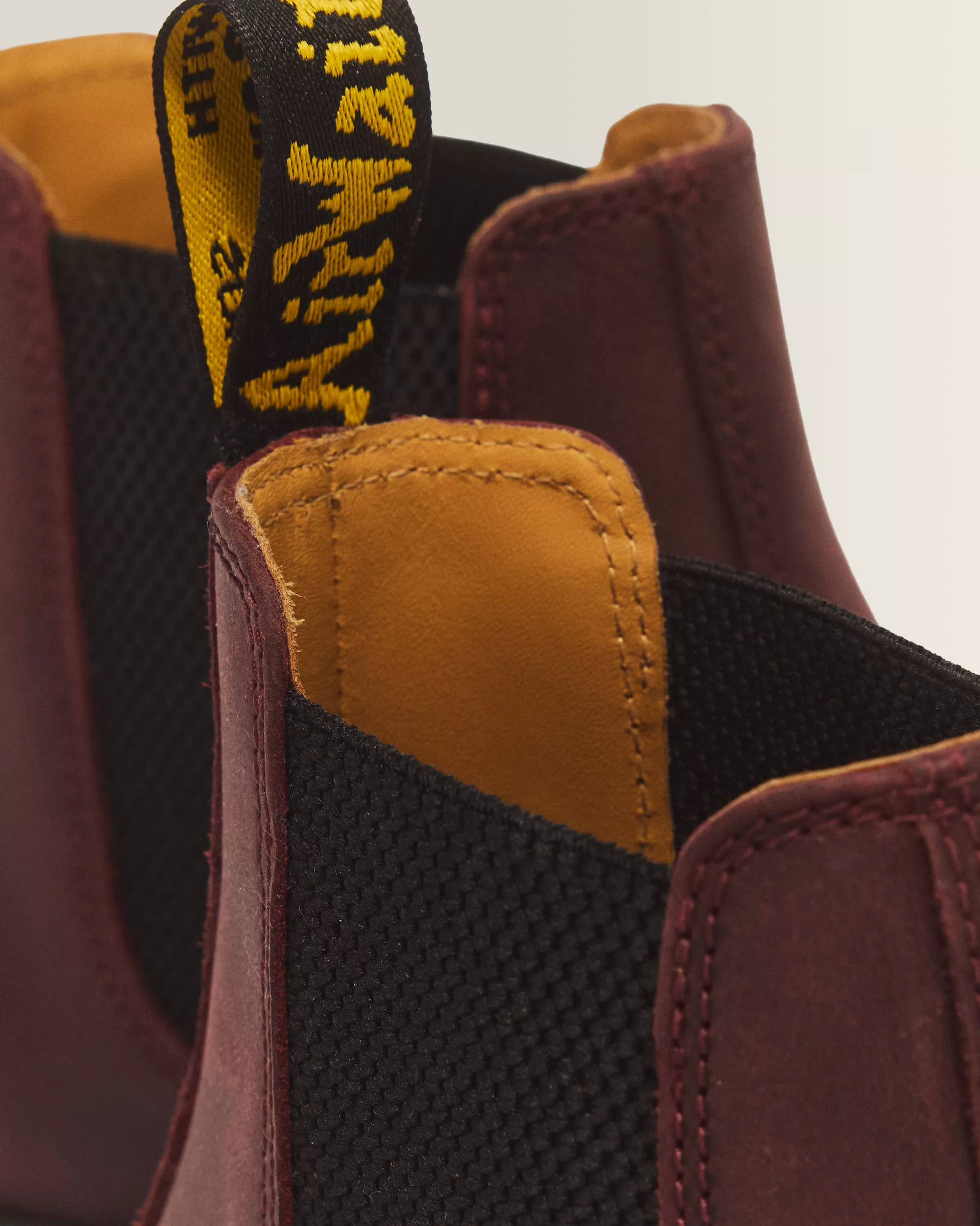 ZAPATOS UNISEX DR. MARTENS 2976 YELLOW STITCH – foto 6